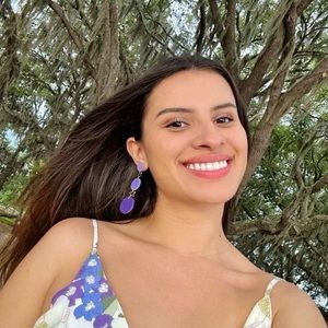 Meet your Posher, Juanita